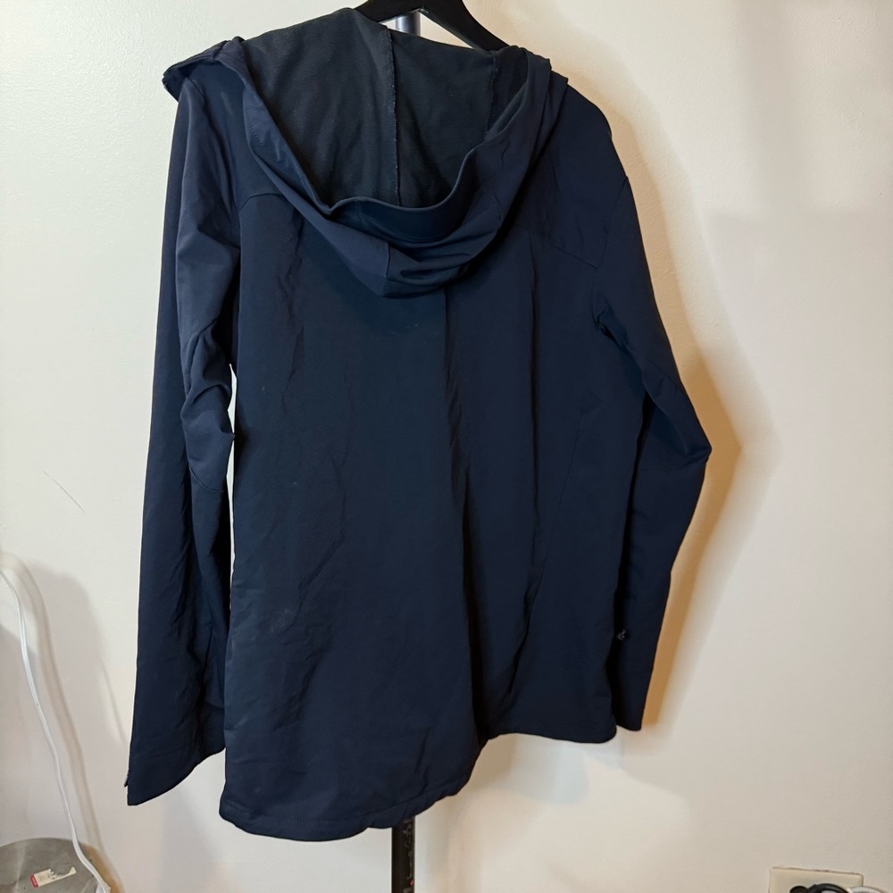 Kirkland Signature Men's Dark Blue Windbreaker - Picture 10 of 10